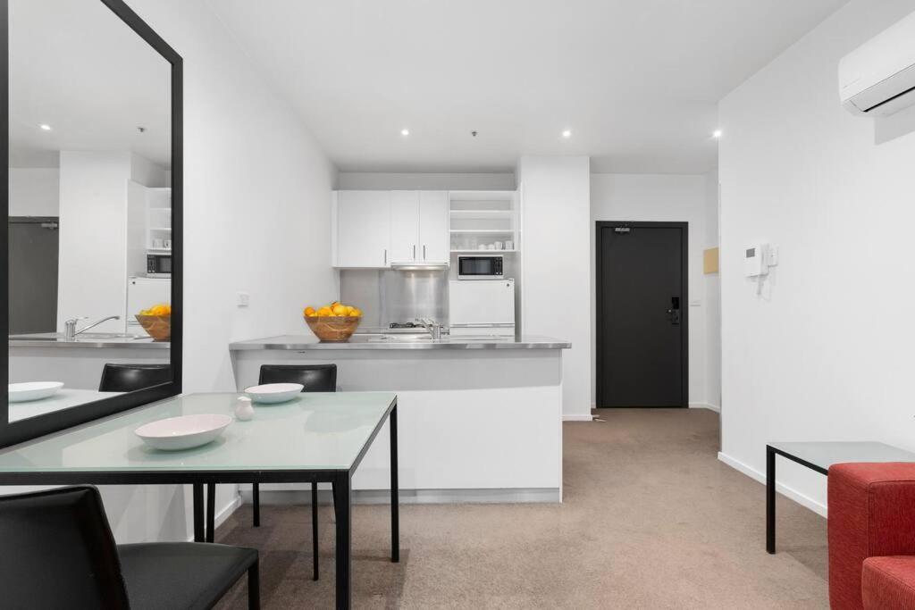 108 Astral Apartments Melbourne Exterior foto